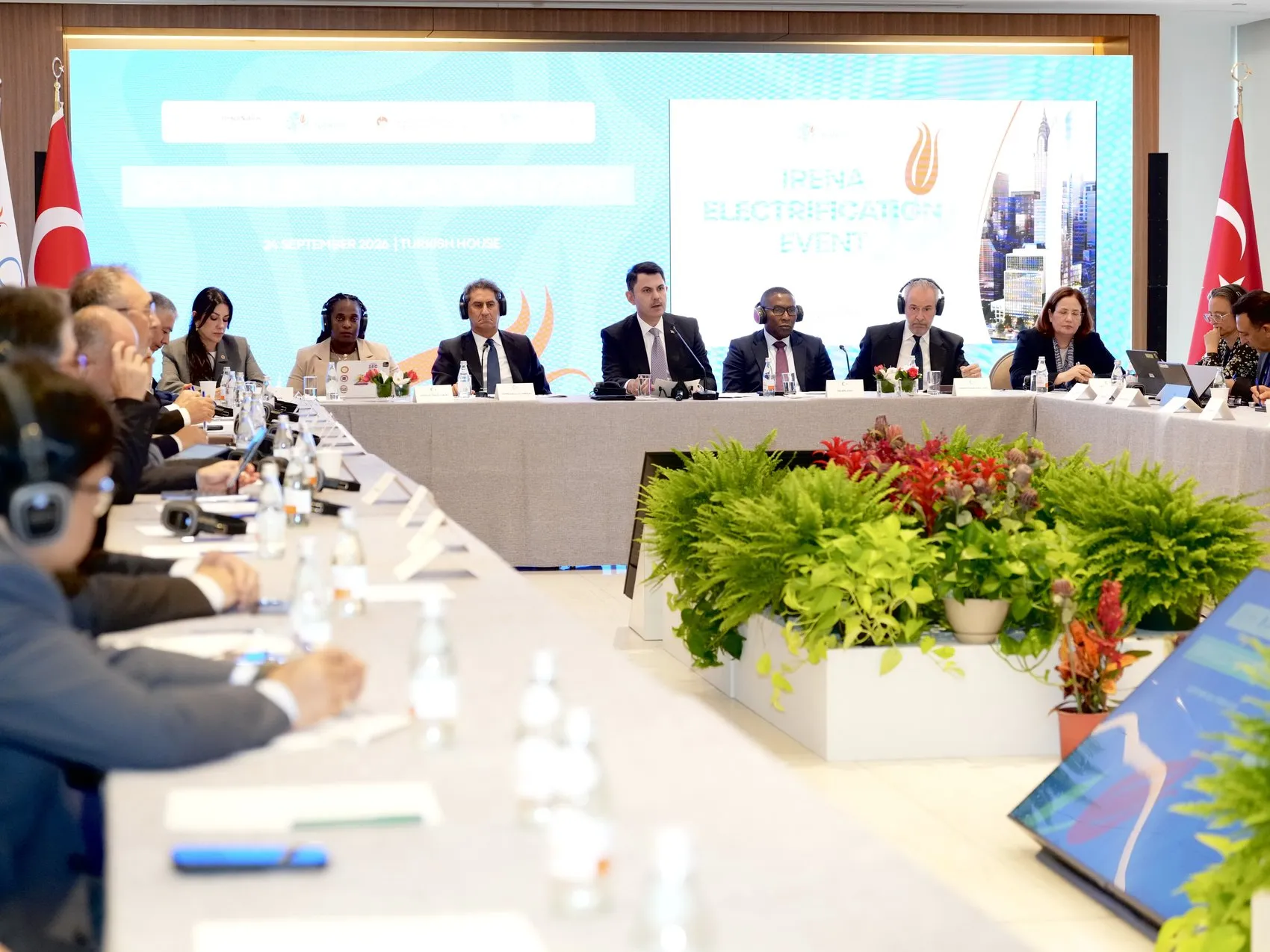 İklim krizinde yeni rota: 2035 yılına kadar küresel emisyonların beşte biri silinecek