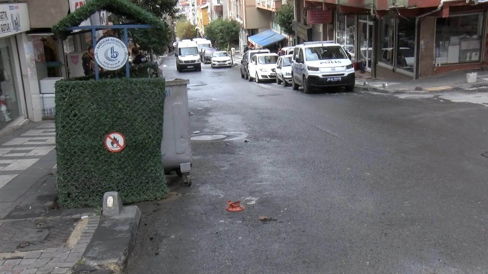 Bağcılar'da yürekleri ağza getiren kaza: Yokuşta kontrolden çıkan tanker dehşet saçtı