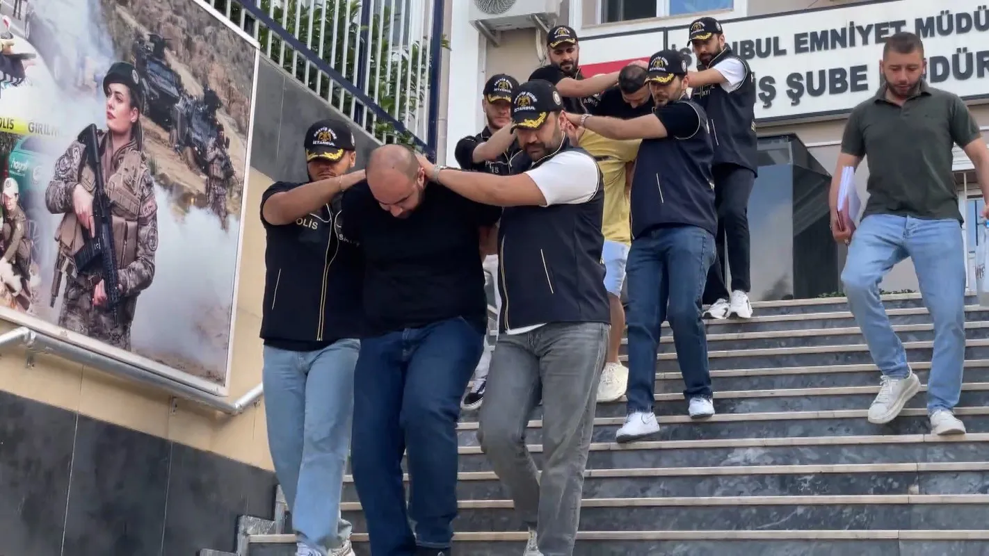 Kredi notu tuzağıyla 800 bin liraya yakın vurgun: Şebeke çökertildi