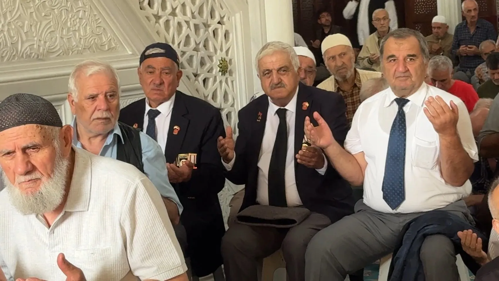 Avcılar’da Gaziler Günü için tek yürek oldular: Anlamlı yürüyüşle minnetlerini sundular
