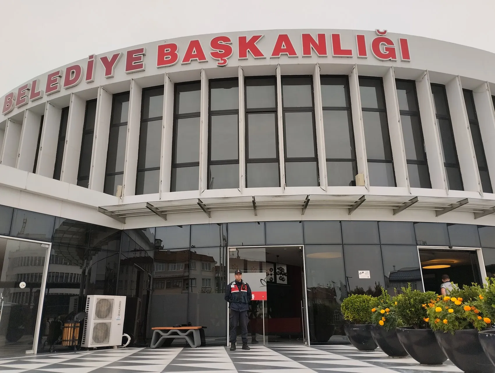Bolu Belediyesi'nde milyonluk vurgun iddiası: 7 ilde eş zamanlı operasyon düğmesine basıldı