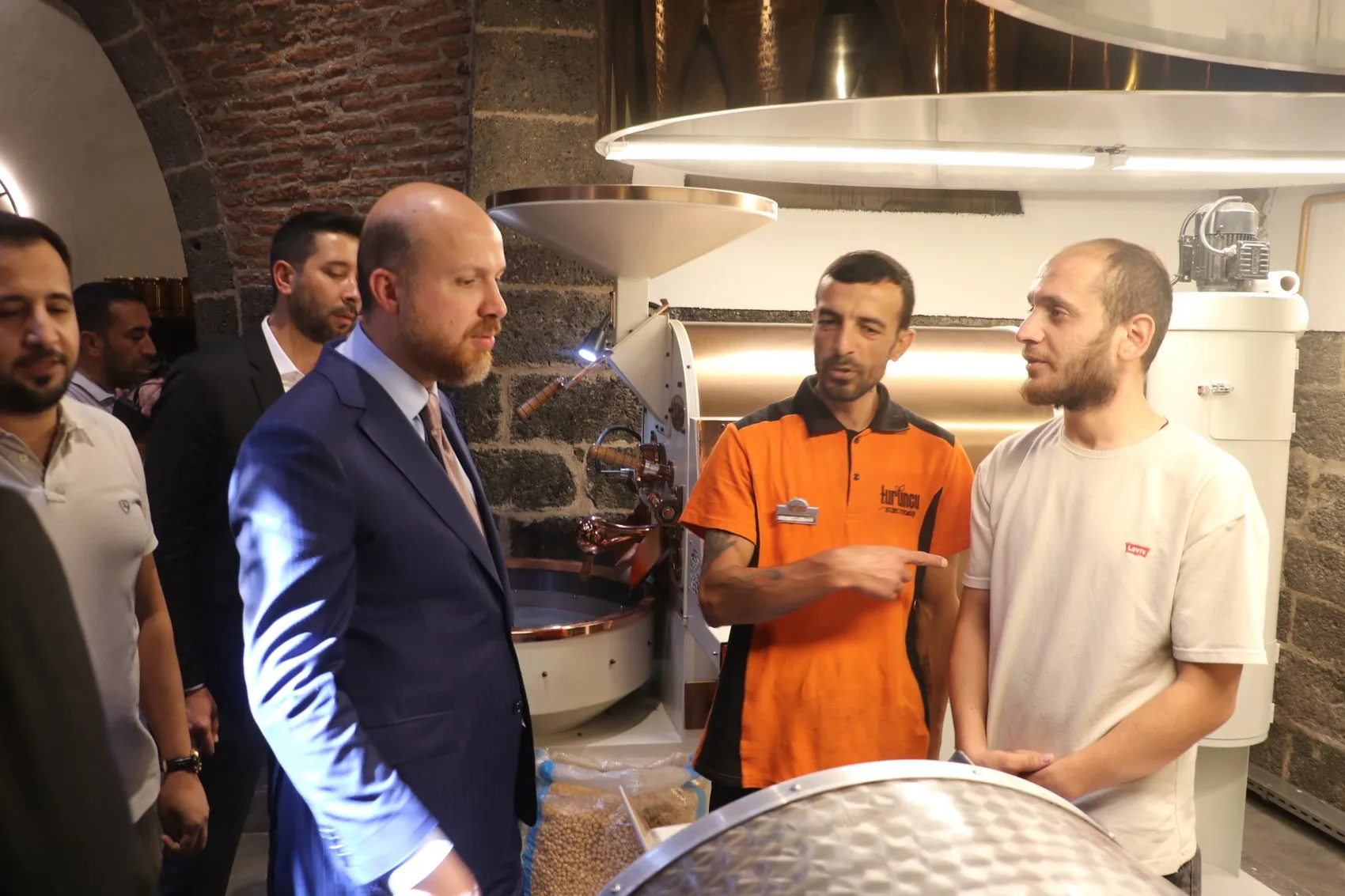 Bilal Erdoğan'dan Diyarbakır'da kritik çağrı: Gelecek için herkes sorumluluk almalı