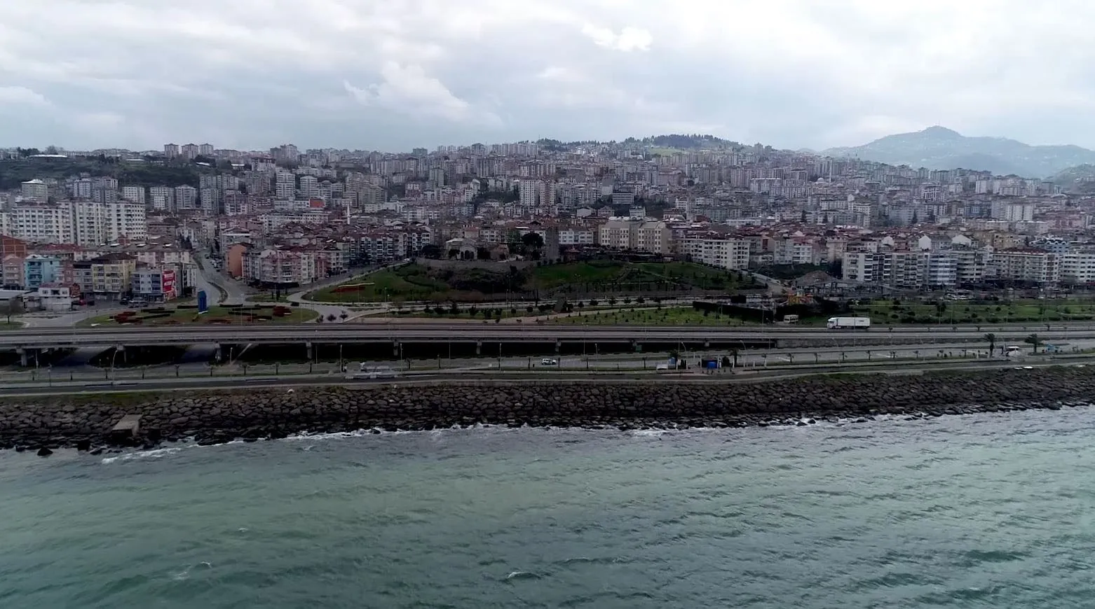 Trabzon’un ulaşım geleceğinde tarihi gün: Raylı sistem için ilk kazma vuruluyor