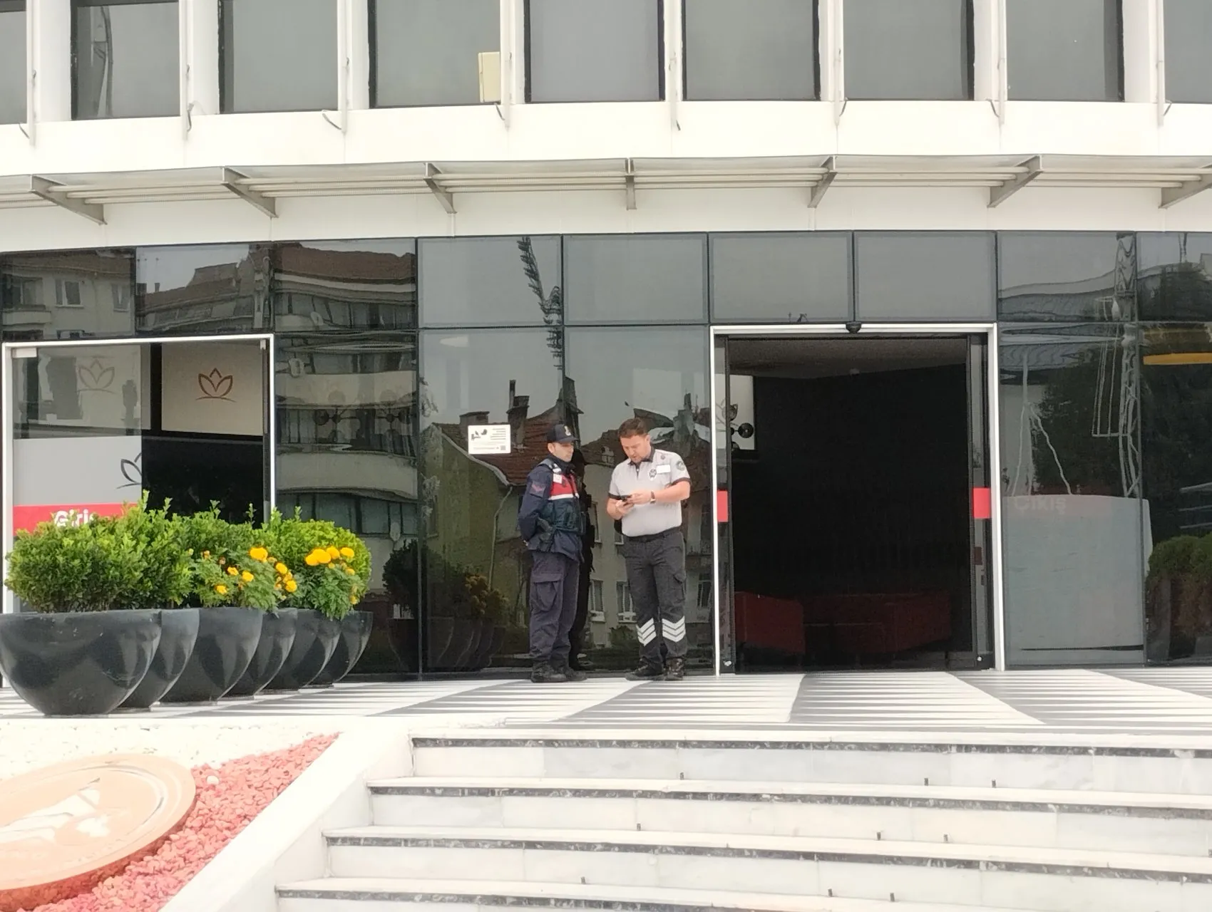 Bolu Belediyesi'nde milyonluk vurgun iddiası: 7 ilde eş zamanlı operasyon düğmesine basıldı