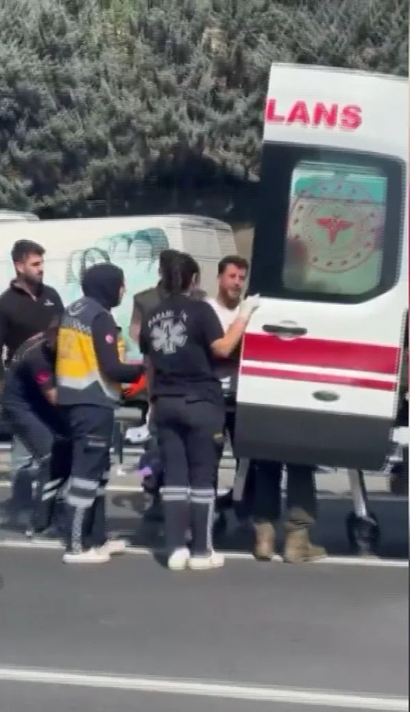 Basın Ekspres yolunda korkunç kaza: Servis minibüsü yayaya çarptı