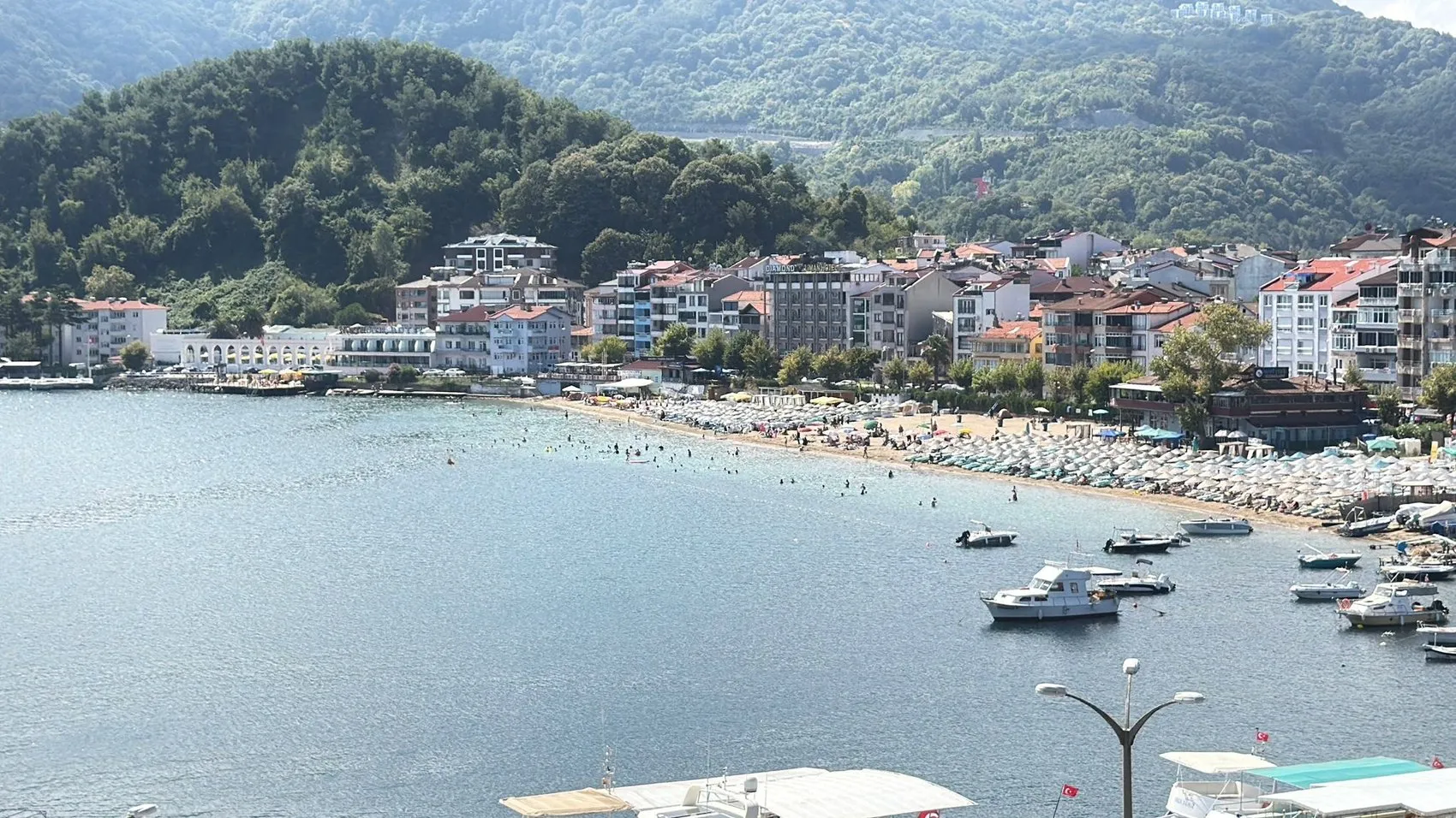 Batı Karadeniz'in turizm merkezi Amasra'da yaz bitmiyor: Ekim ayında bile yoğunluk bekleniyor