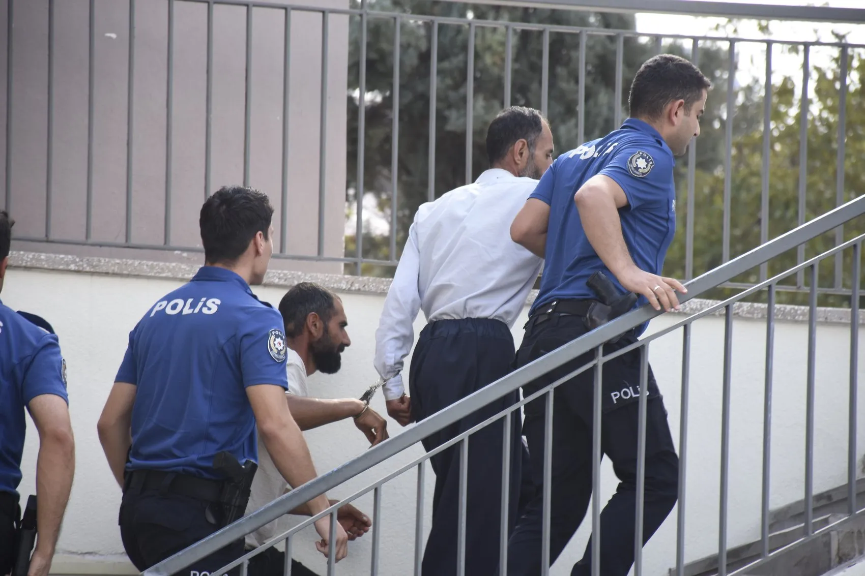 Divriği'de Büşra bebek bilmecesi: Anne ve babanın da aralarında olduğu 6 kişi cezaevine gönderildi