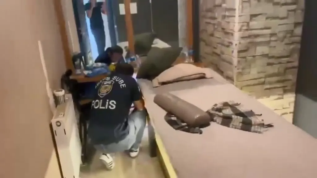 İstanbul'da eş zamanlı baskın: Masaj salonu görünümlü adreslere ağır darbe