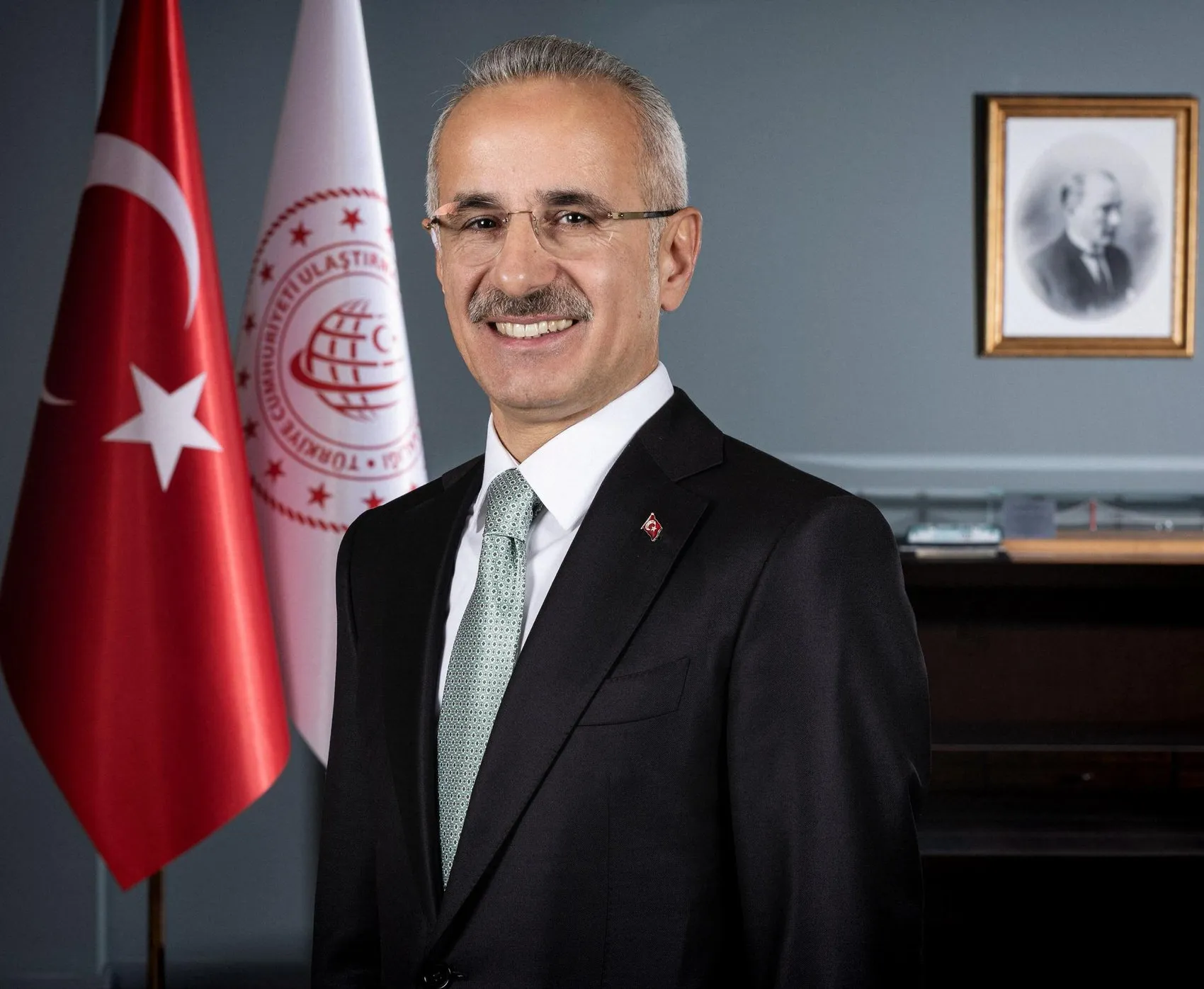 Trabzon’un ulaşım geleceğinde tarihi gün: Raylı sistem için ilk kazma vuruluyor