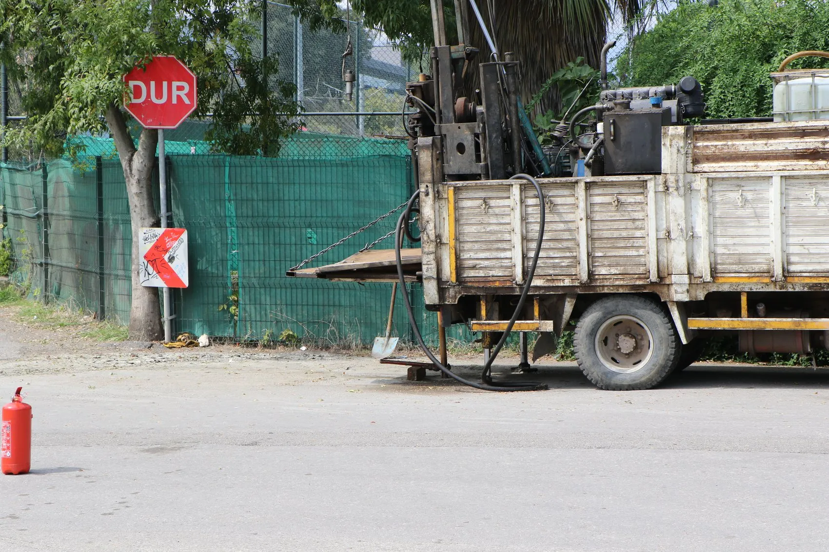 Samsun'da korkutan gaz çıkışı: 40 metre derinlikten yükselen tehlike için alarm verildi