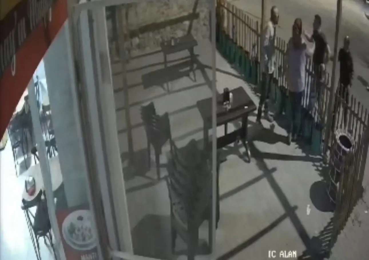 Edirne'de basit bir uyarı kanlı bitti: Lokantacı çifti darbeden saldırganların suç dosyası kabarık çıktı