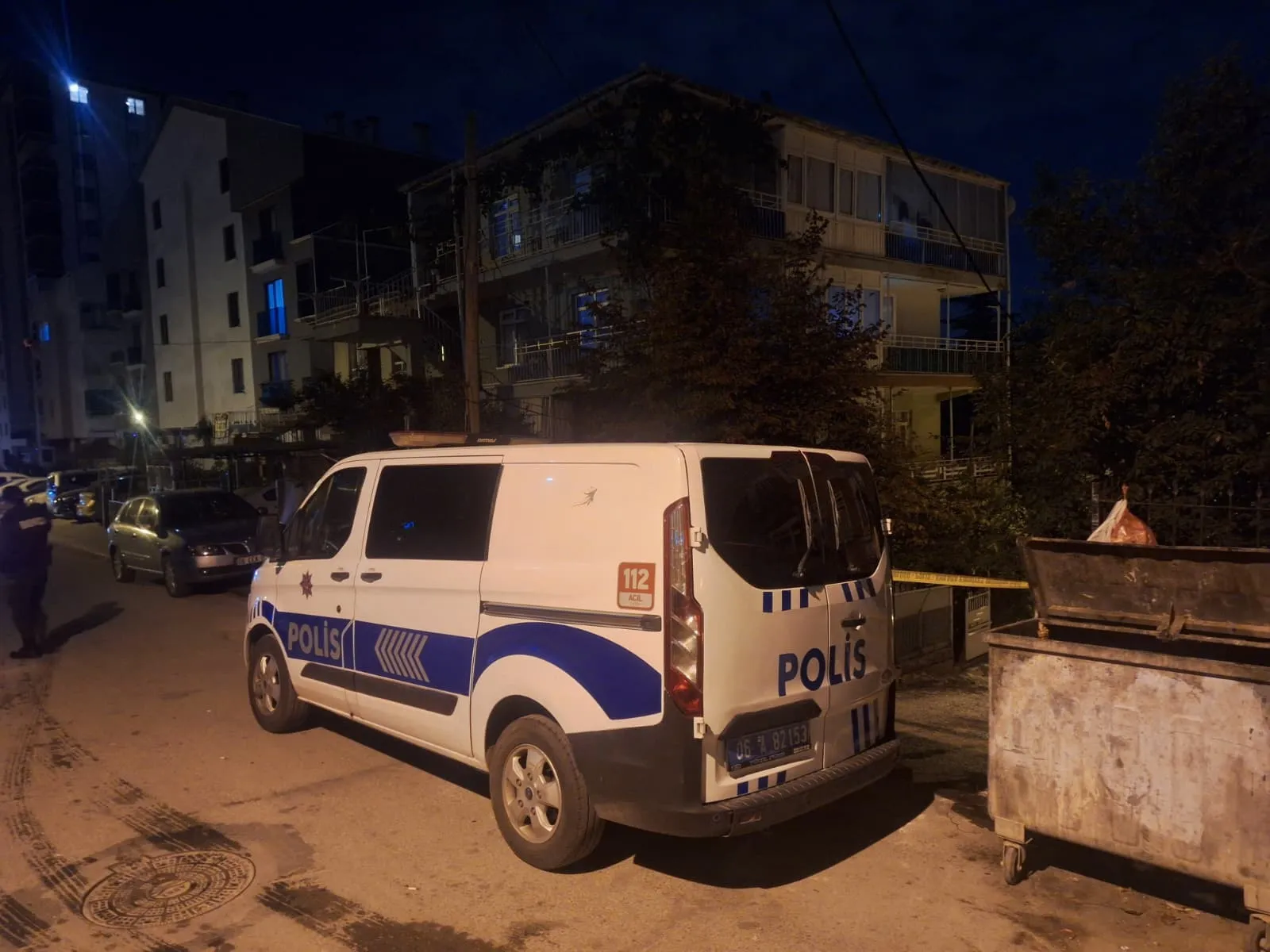 Yenimahalle'de dehşet gecesi: Bir daireden yükselen silah sesleri üç can aldı