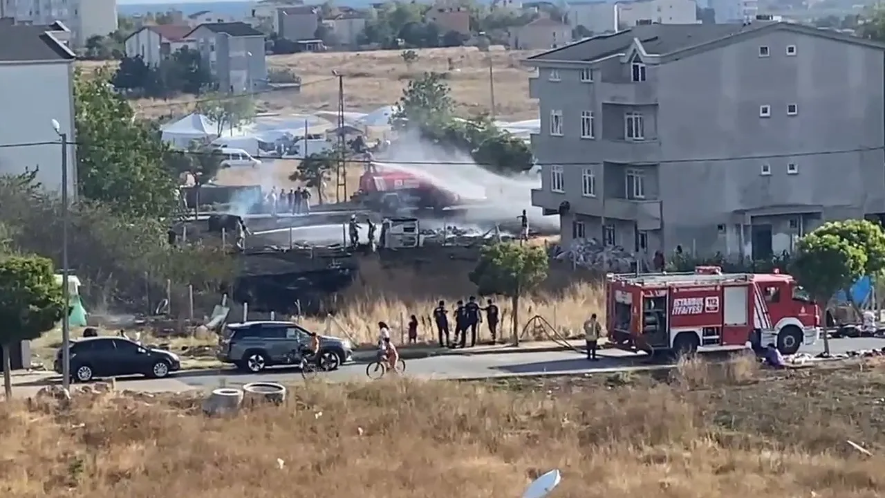 Silivri'de korku dolu anlar: Alevler yerleşim yerine ulaşmadan durduruldu