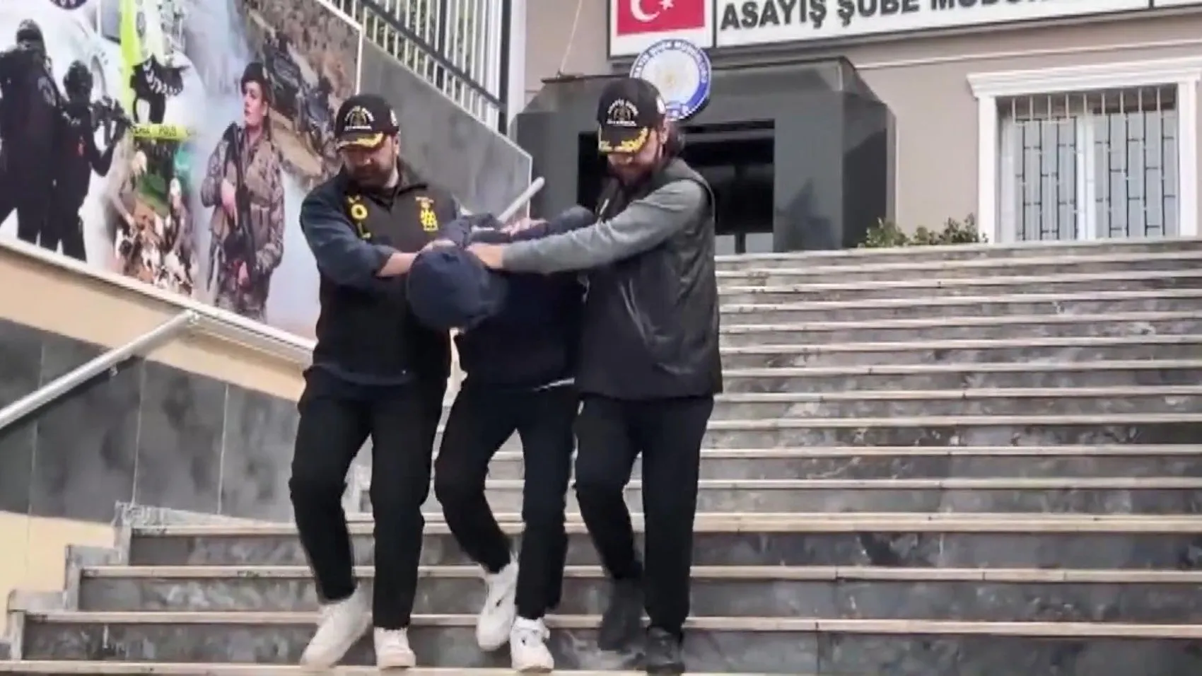 İstanbul'un karanlık sokaklarında çocukları suça sürükleyen Casperlar çetesine büyük darbe