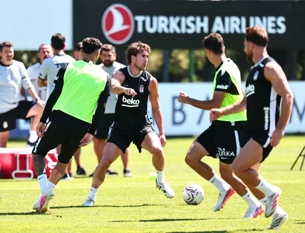 Beşiktaş'ta hedef Erzurumspor galibiyeti: Italiano'nun öğrencileri sahaya iniyor