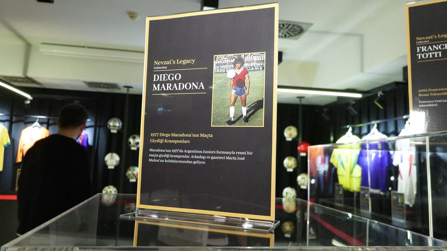 Maradona'nın yırtık formasını almak için Arjantin'e kadar gitti: Nevzat Aydın'ın milyonluk koleksiyonu İstanbul'da