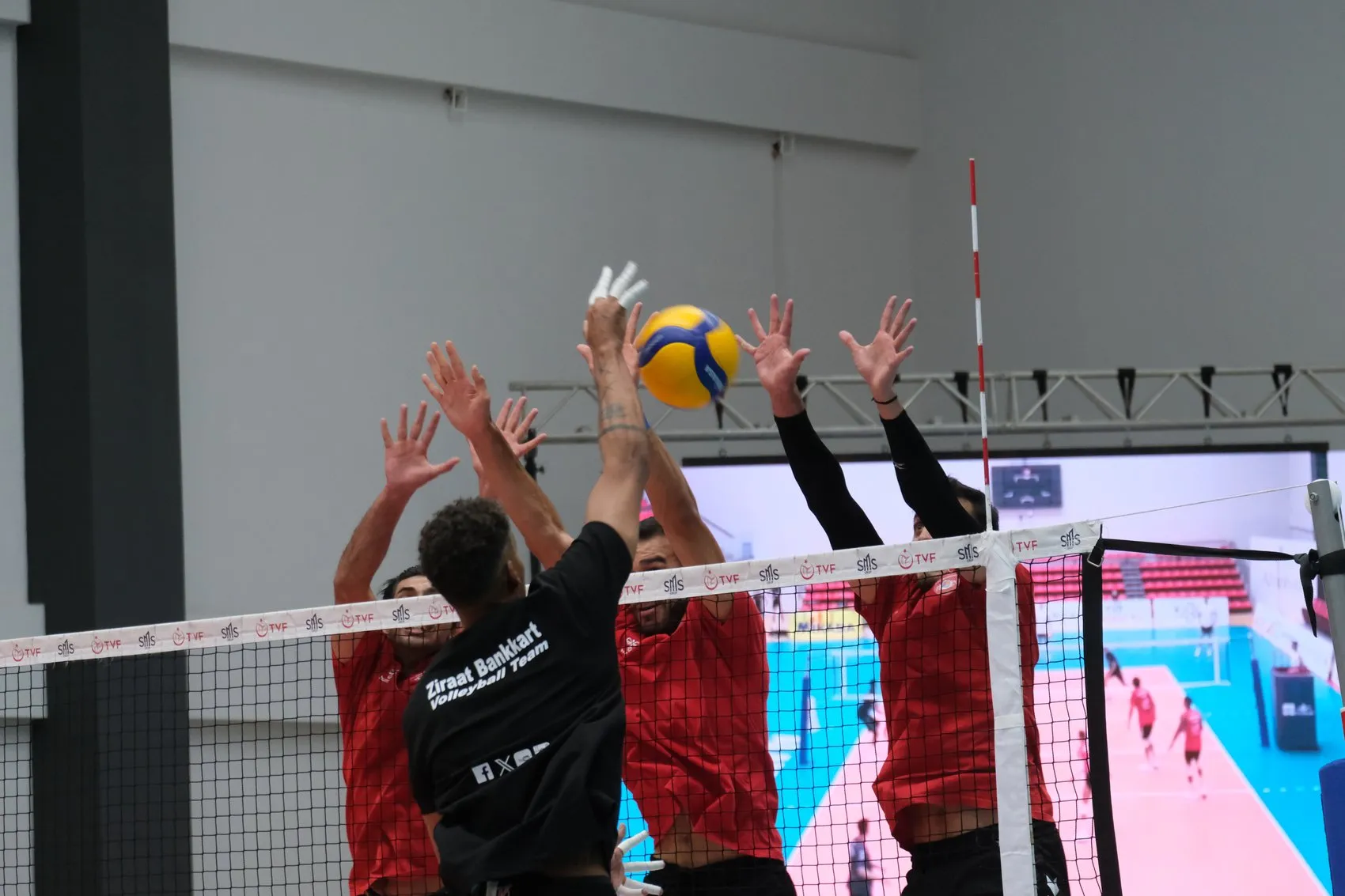 Efeler Ligi'nin iki dev ismi Alanya'da güçlerini birleştirdi