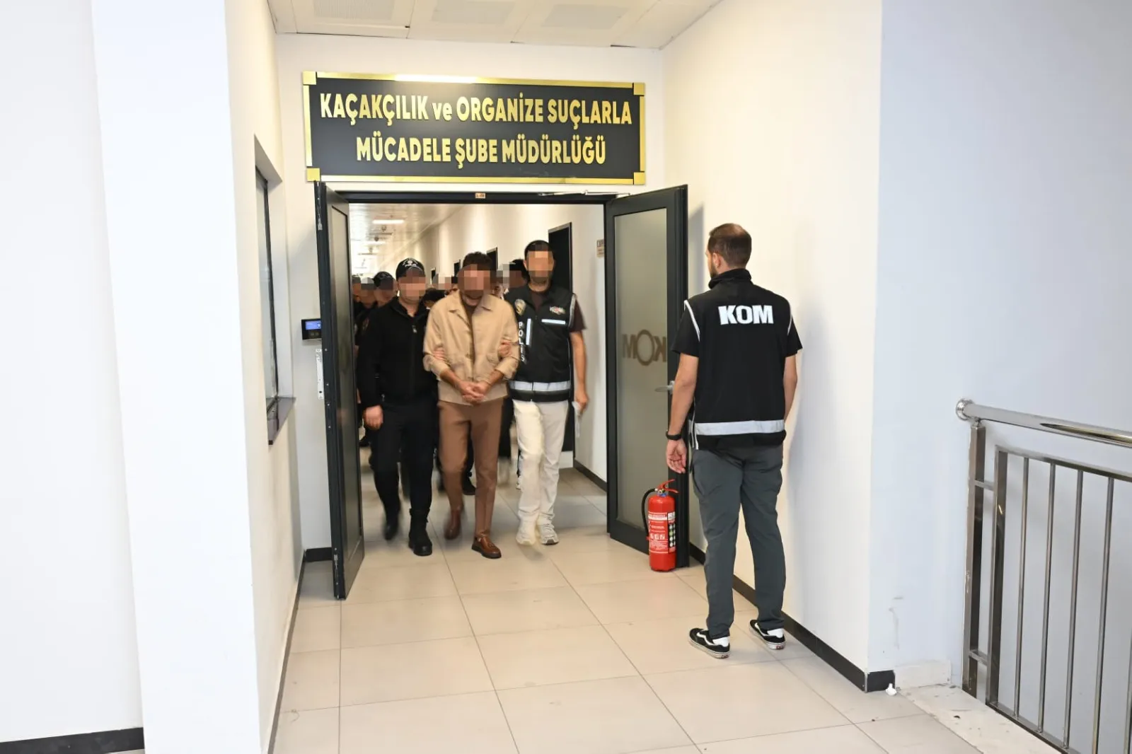 Dört ilde eş zamanlı baskın: Suç örgütüne ağır darbe indirildi