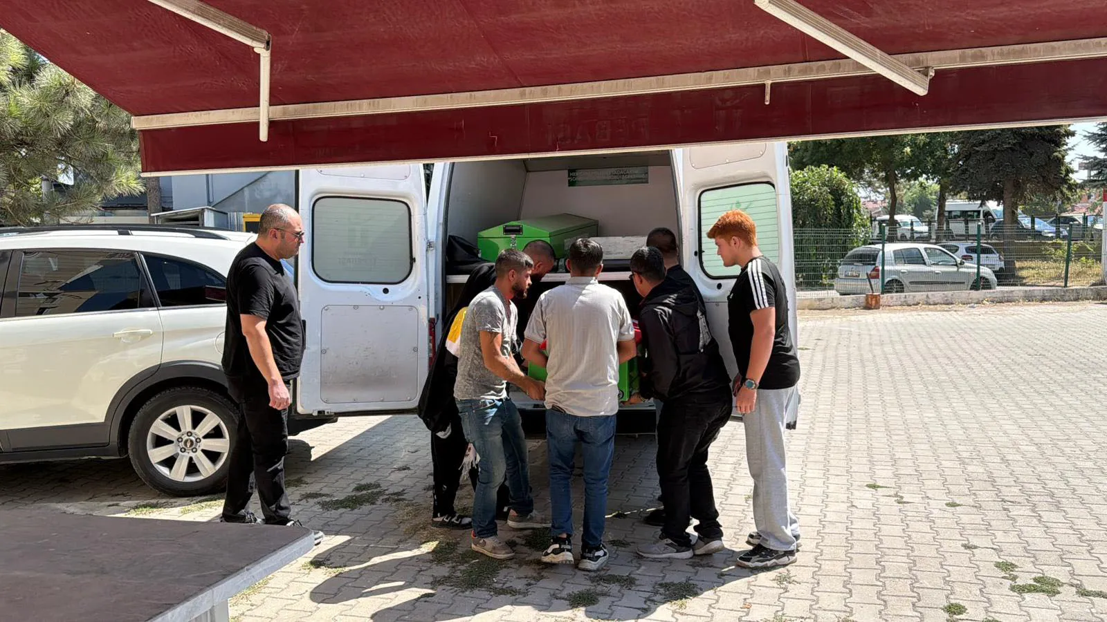 Girne açıklarındaki faciada hayatını kaybeden Elmas Demir Eskişehir'de son yolculuğuna uğurlandı