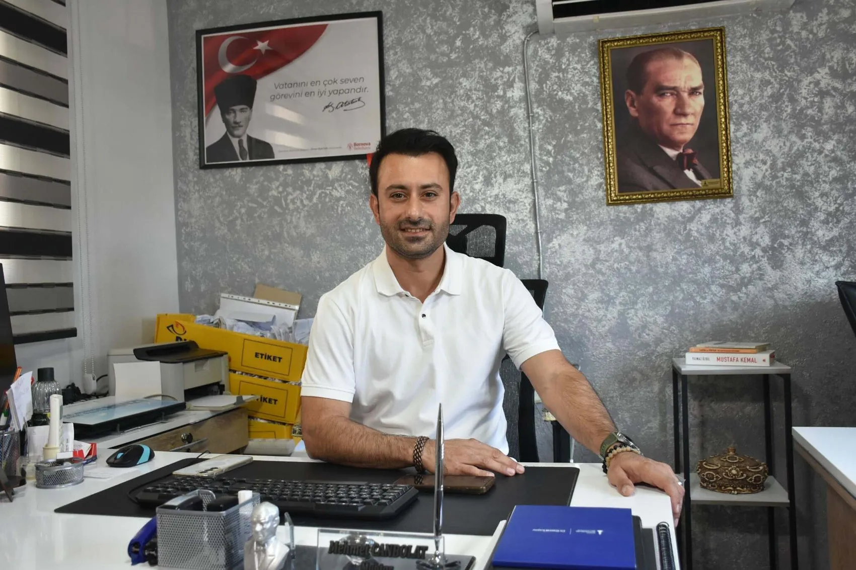 Muhtarlıkta saniyelerle yarış: Minik kızın hayatını kurtaran o hamle kamerada