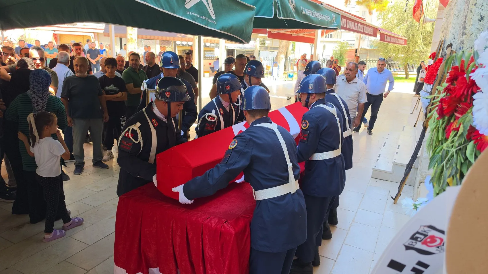 Tribünde başlayan büyük heyecan acı bir veda ile noktalandı: Gazi taraftar son yolculuğuna uğurlandı