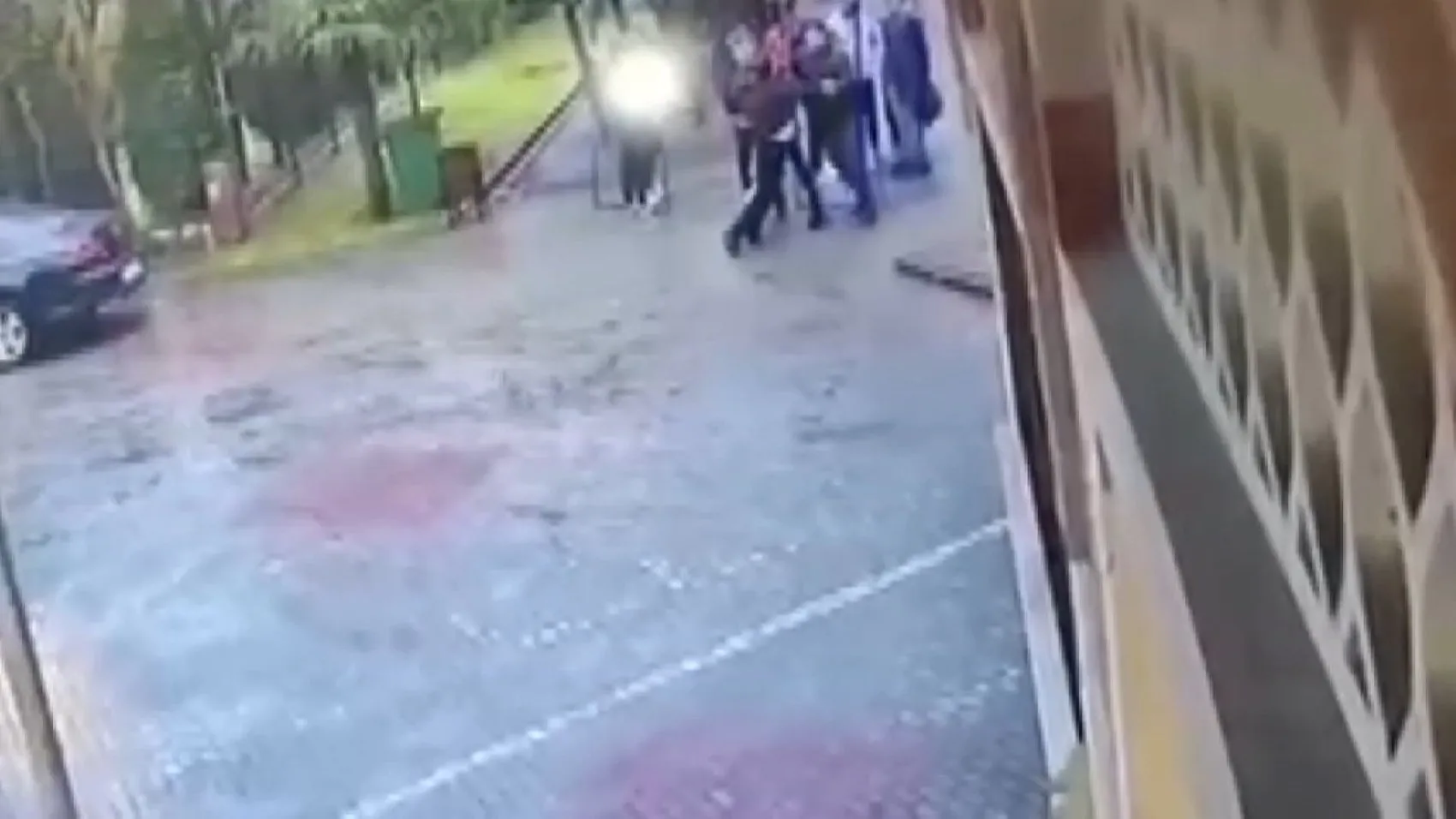 Cami bahçesinde yardım parası kavgası: Müezzin şikayetçi oldu, imamın saldırısına uğradı