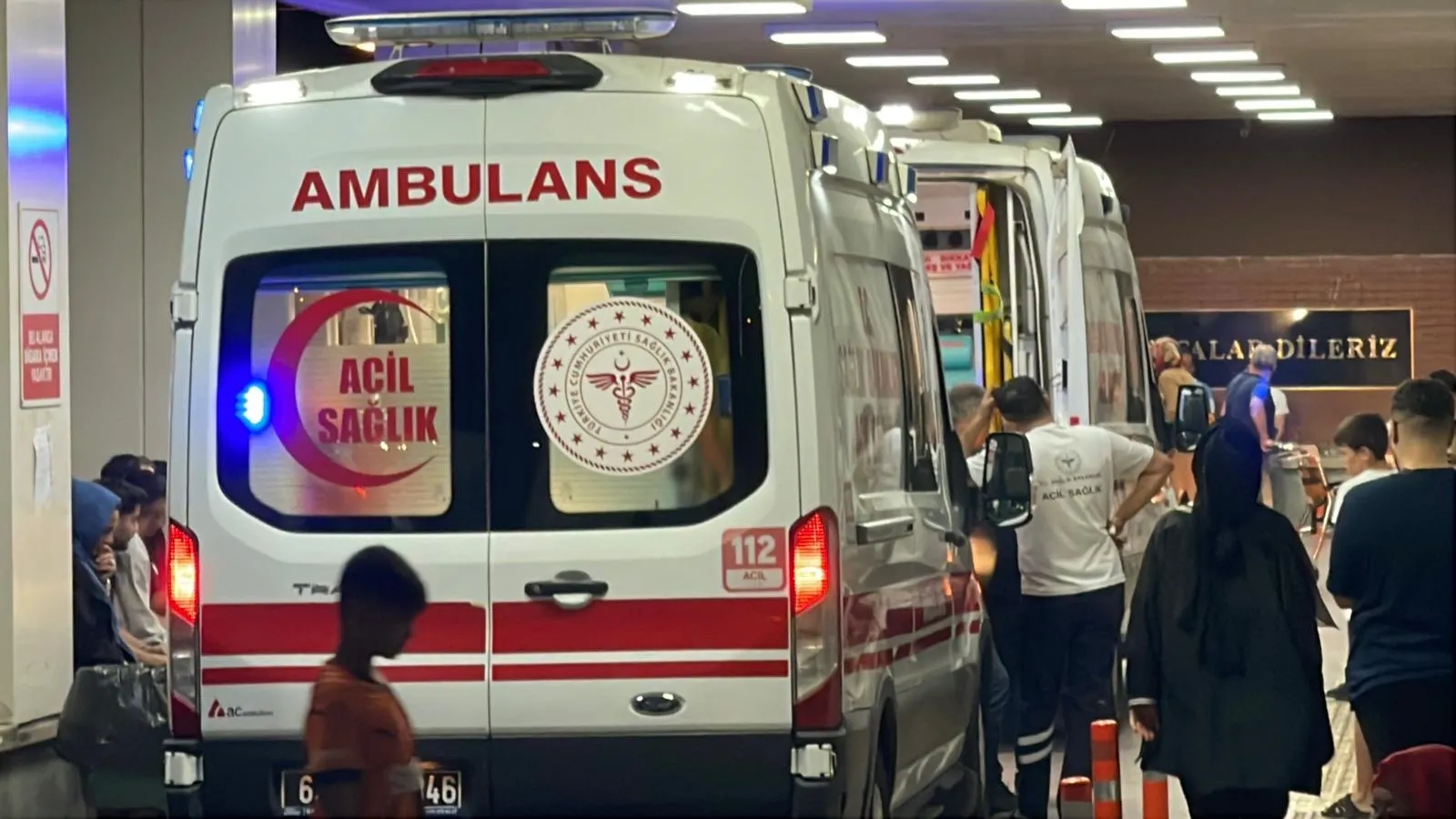 Akçakale yolunda can pazarı: Tarım işçilerini taşıyan minibüs kanala uçtu