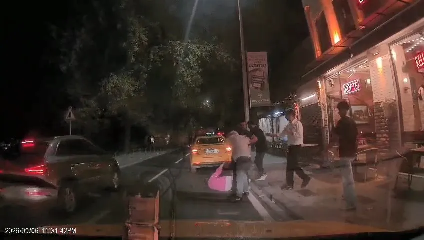 İstanbul'un göbeğinde taksi dehşeti: Ücret tartışması kavgaya dönüştü