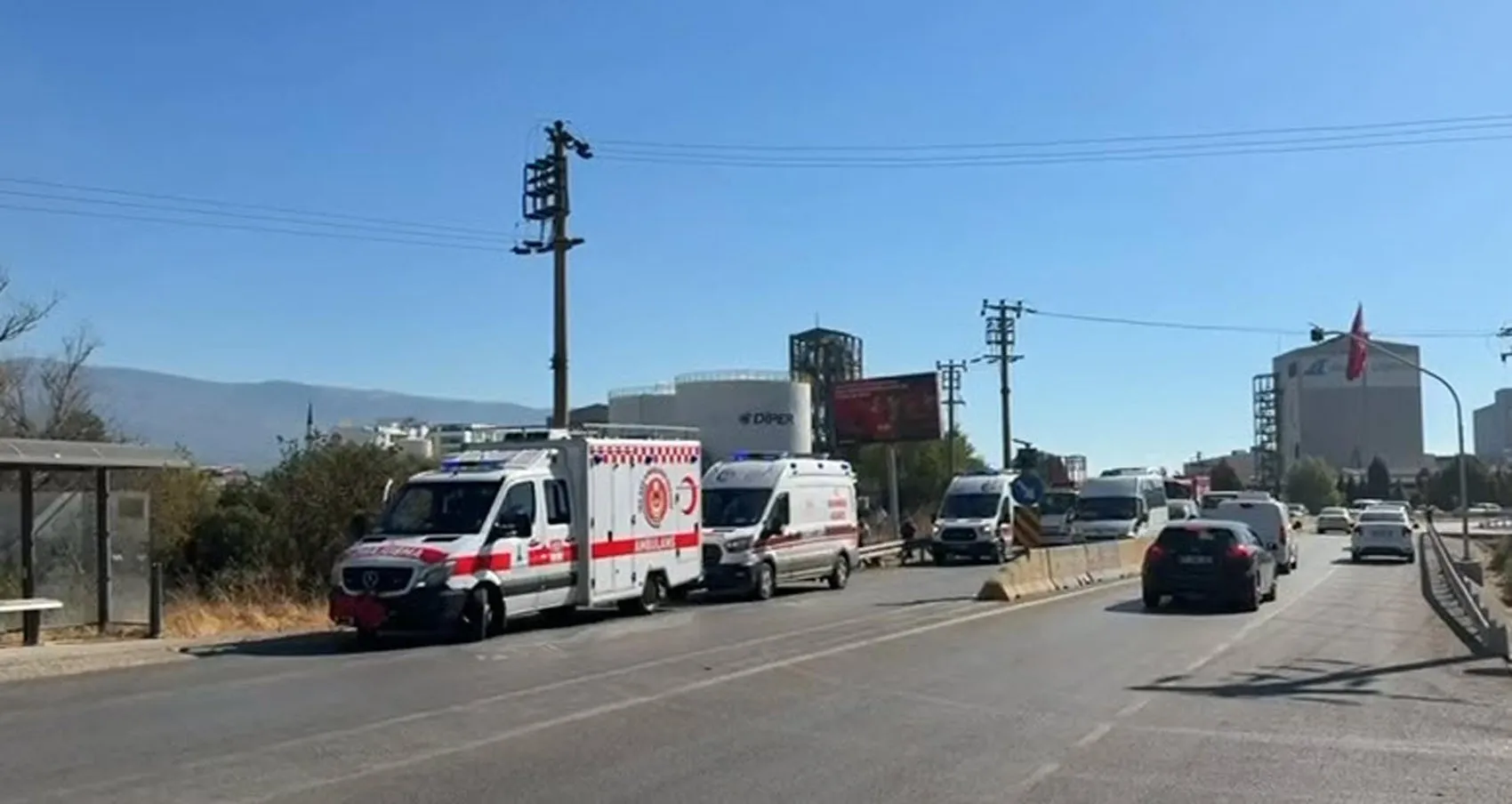 Kemalpaşa yolunda acı bilanço: Şarampole uçan araçta bir kişi hayatını kaybetti