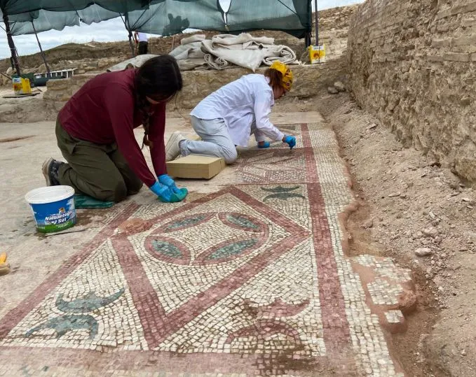 Kastamonu'nun derinliklerinde saklı tarih: 1600 yıllık mozaikler gün ışığına çıktı