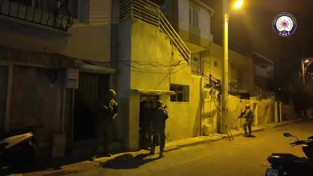 Manisa merkezli zehir operasyonunda büyük darbe: 20 kişi cezaevine gönderildi