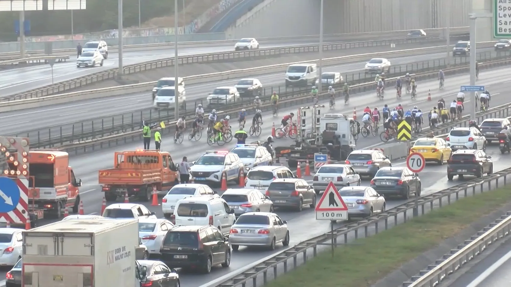 İstanbul trafiğinde dev kısıtlama: İki dev organizasyon yolları kilitledi