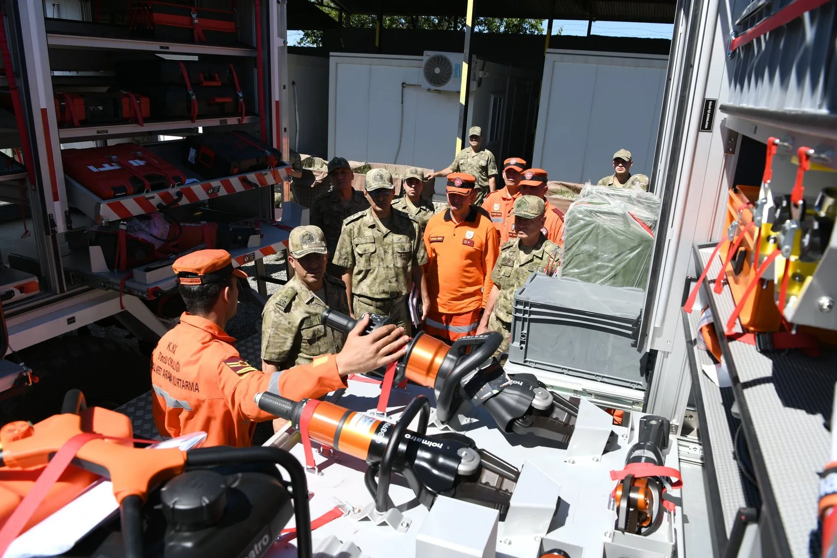 Erzincan'da Mehmetçik'in zorlu sınavı: Olası afetlere karşı teyakkuz hali