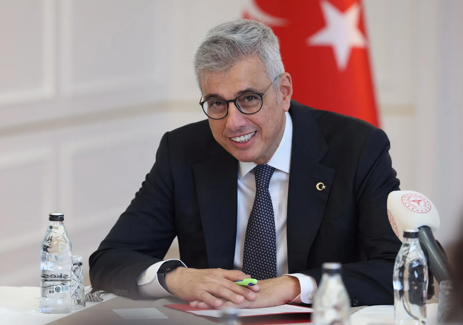Geleceğin Hekimlerine Bakan Memişoğlu'ndan Vefa ve İdealizm Dersi