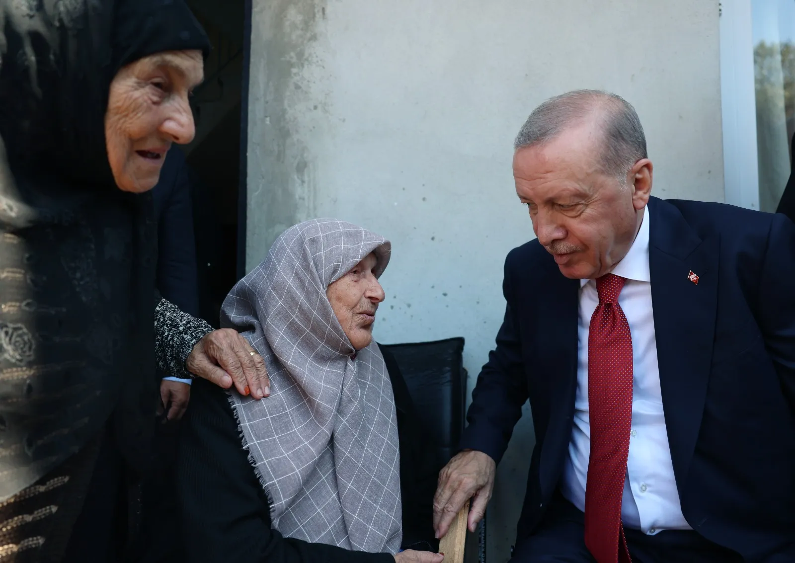 Cumhurbaşkanı Erdoğan'ın Rize mesaisi: Baba ocağında vefalı veda