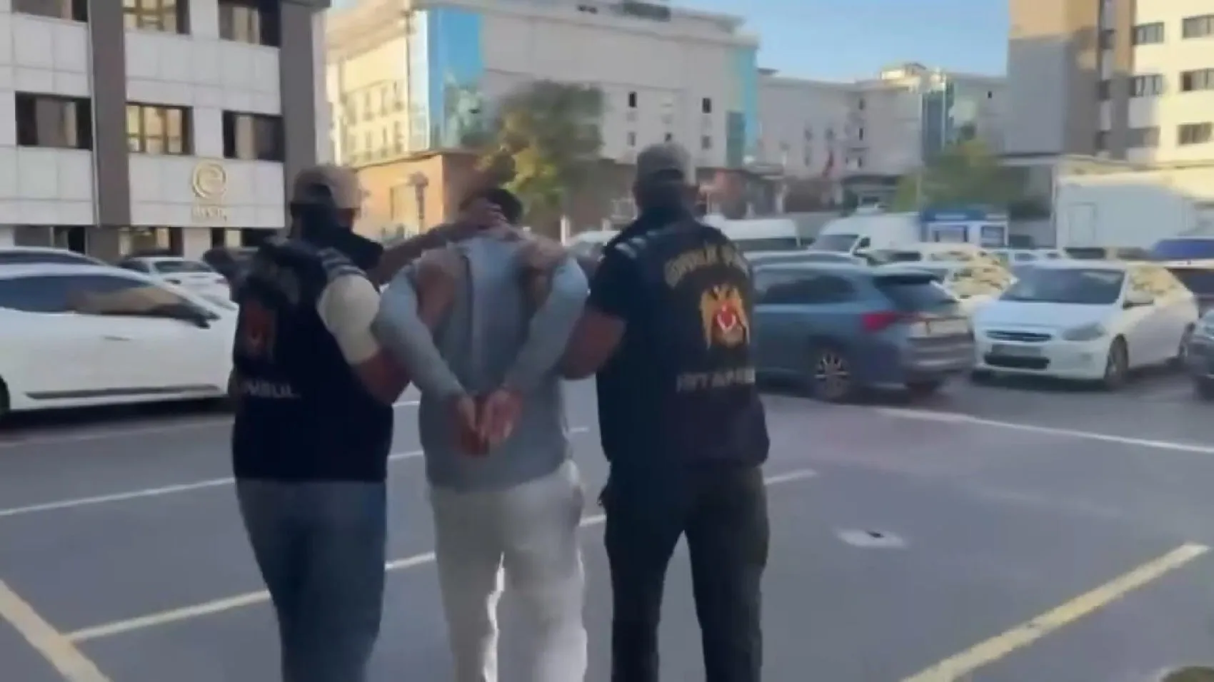 Canlı yayında polise hakaret eden fenomen Semih Varol'a gözaltı şoku