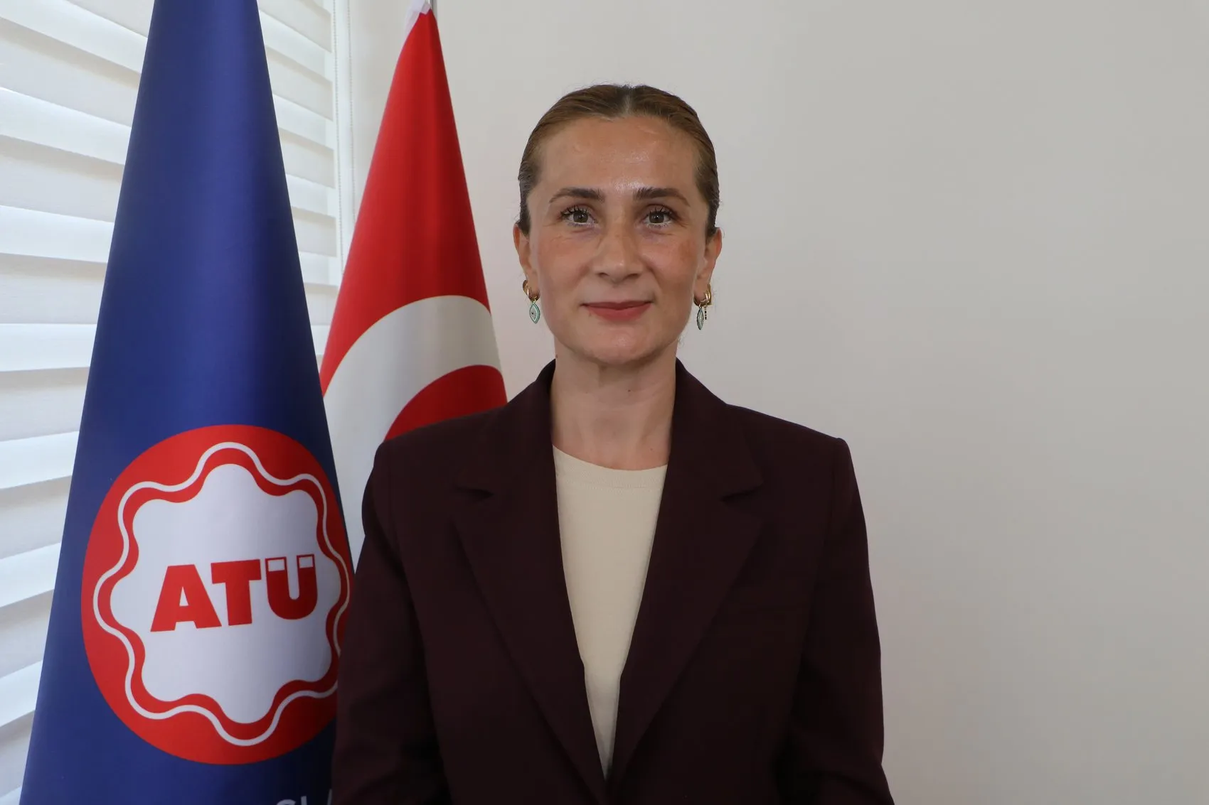 Adana'da Umut Veren Girişim: Maskenizi Takın, Kimliğinizi Gizleyin ve Hayatınızı Geri Kazanın