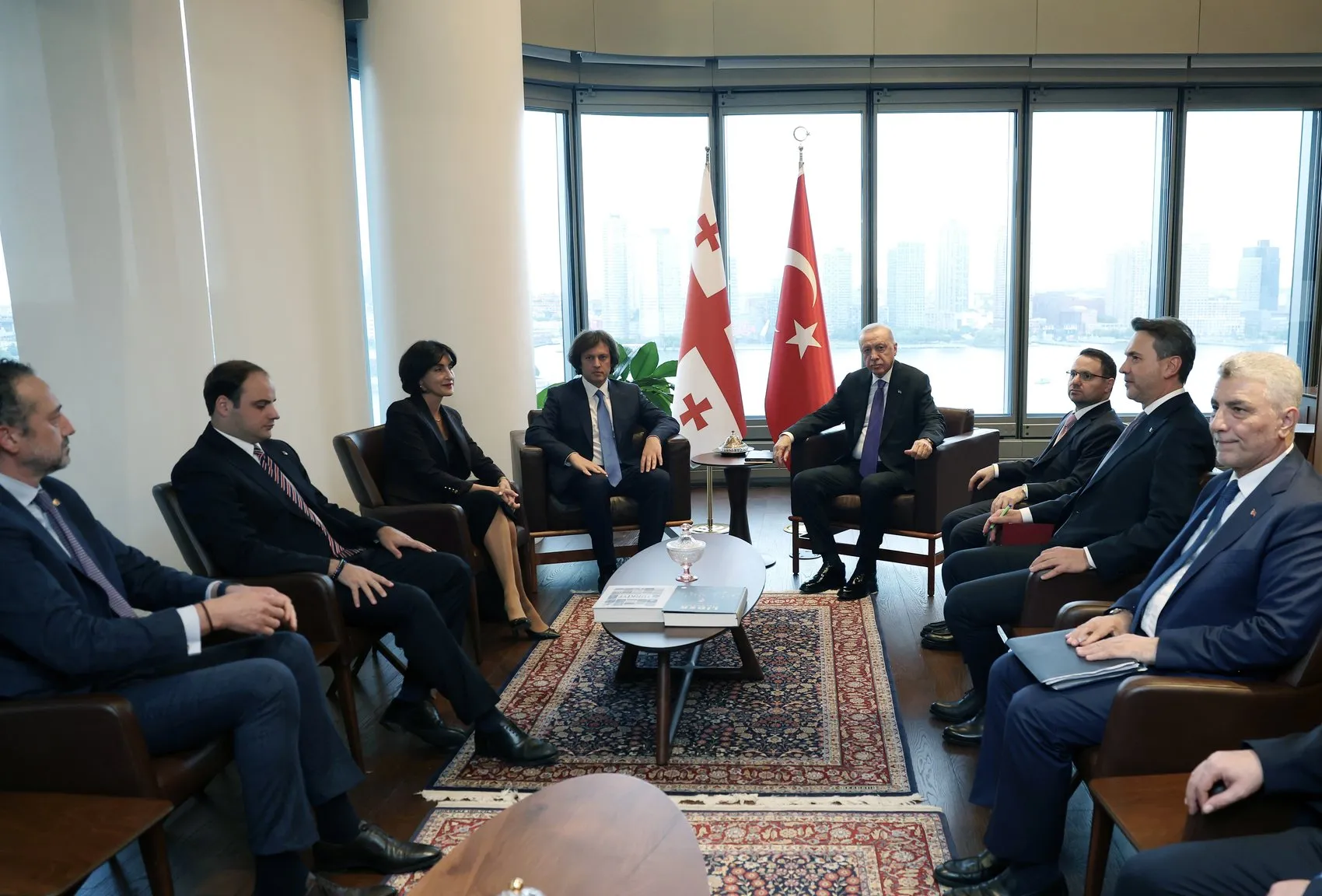 New York'ta Kritik Diplomasi: Erdoğan ve Kobakhidze Türkevi'nde Buluştu