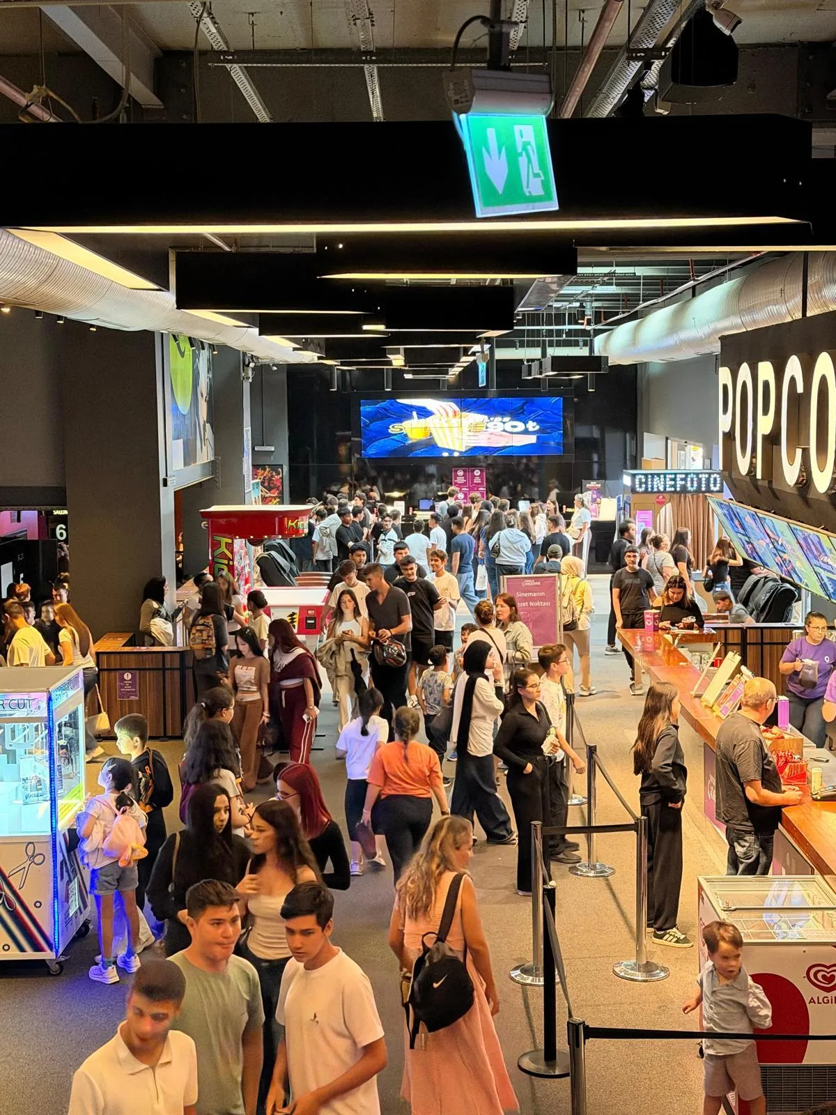 Sinema salonlarında dev buluşma: İki günde 777 bin kişi beyazperdeye koştu