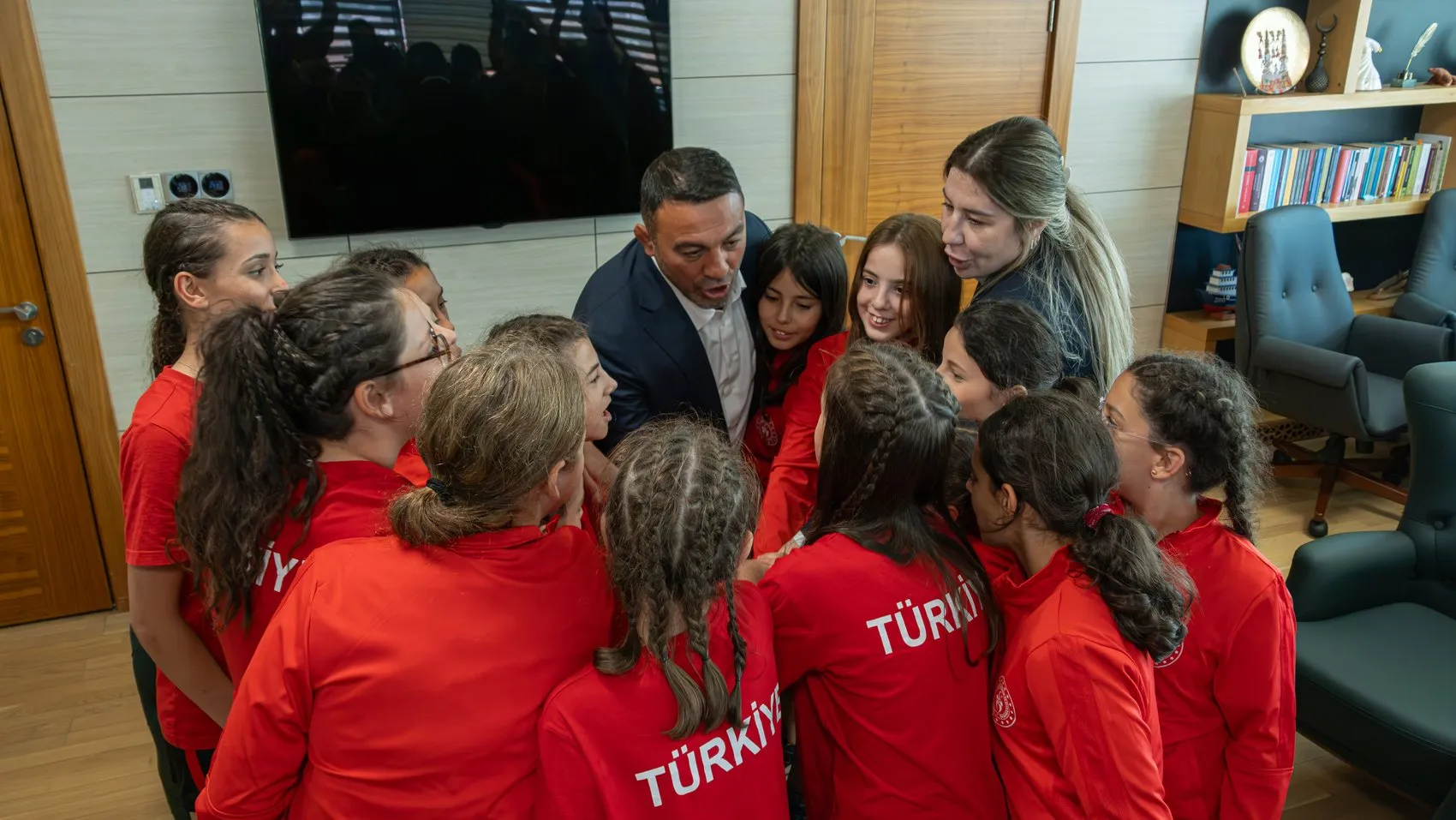 Geleceğin Olimpiyat Şampiyonları Ankara'da Bir Araya Geldi: Minderin Efsaneleriyle Buluşma