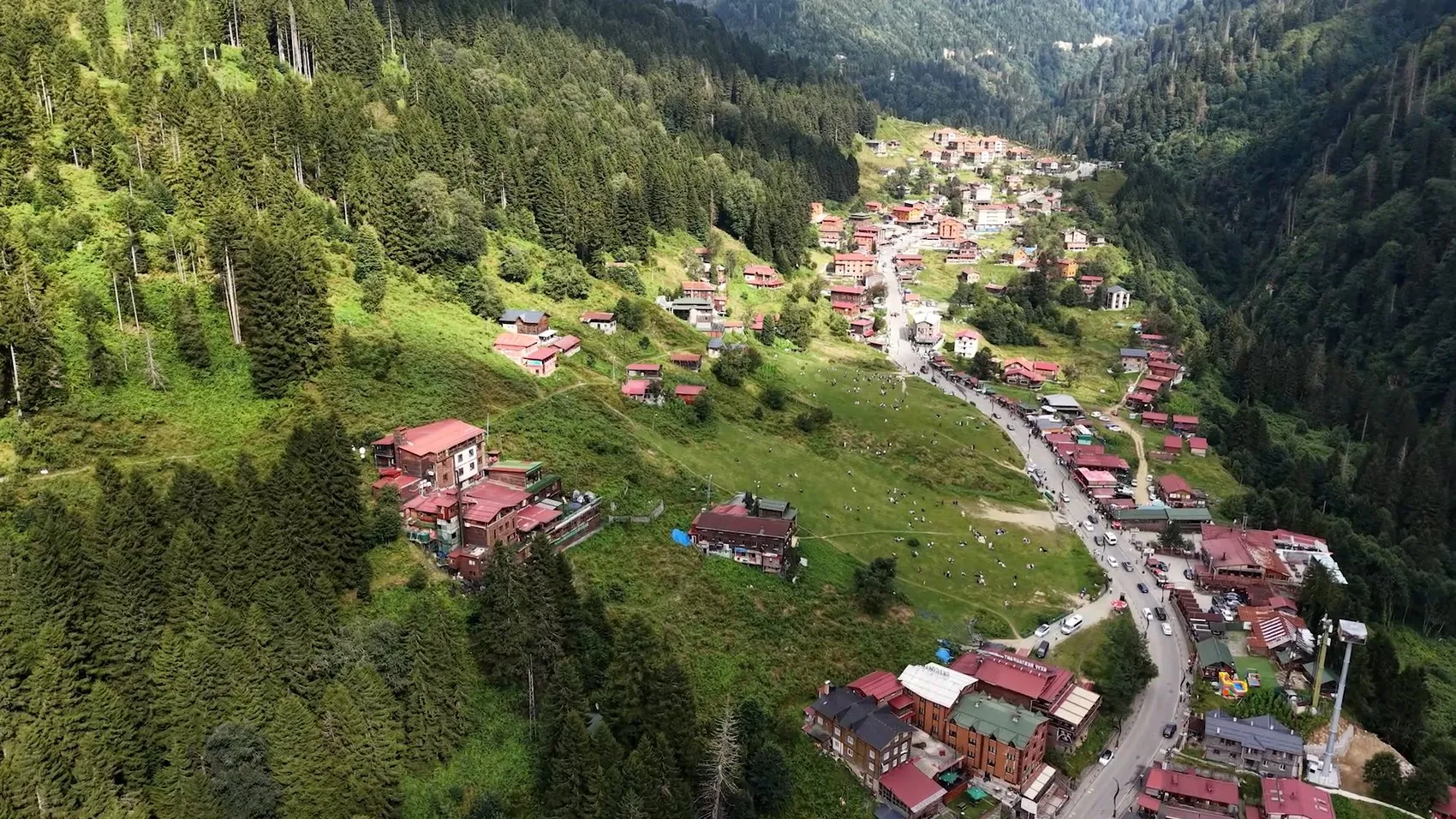 Deniz ve güneşten sıkılan çiftlerin yeni gözdesi: Balayında Rize rüzgarı