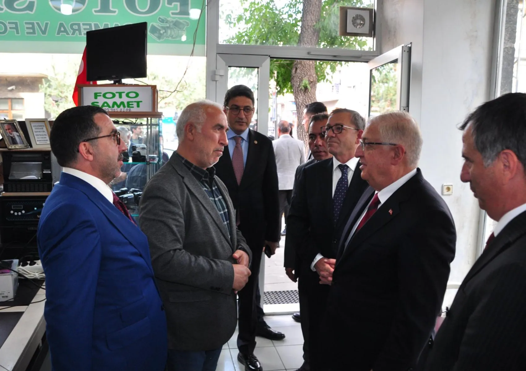 Milli Savunma Bakanı Yaşar Güler'in Kars Mesaisi: Şehit Ailesine Vefa Ziyareti