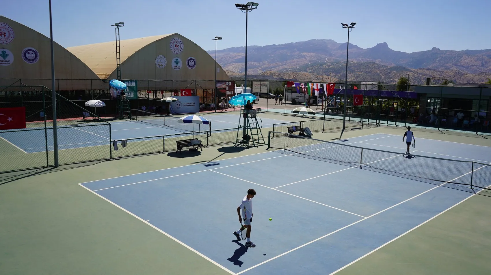 Cudi'nin Zirvesinde Tenis Rüzgarı: 5. Uluslararası Turnuva Şampiyonlarını Taçlandırdı