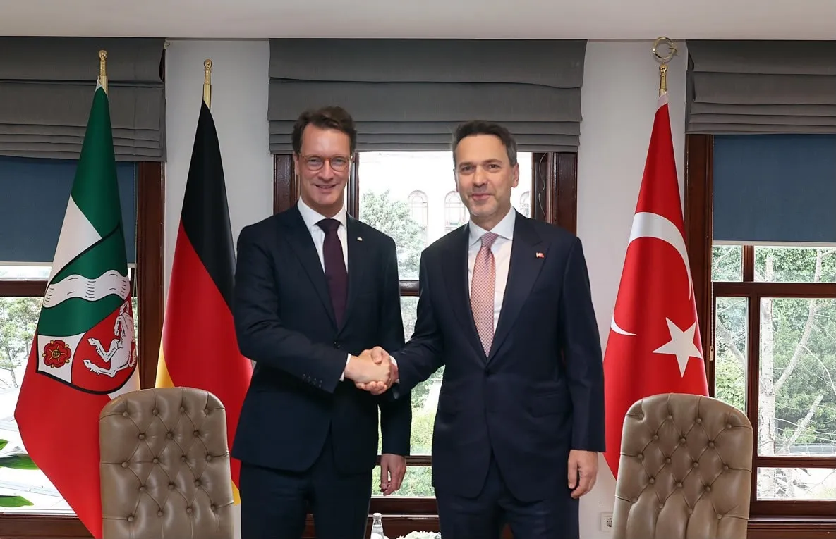 Enerji diplomasisinde kritik zirve: İstanbul'da dev iş birliği masaya yatırıldı