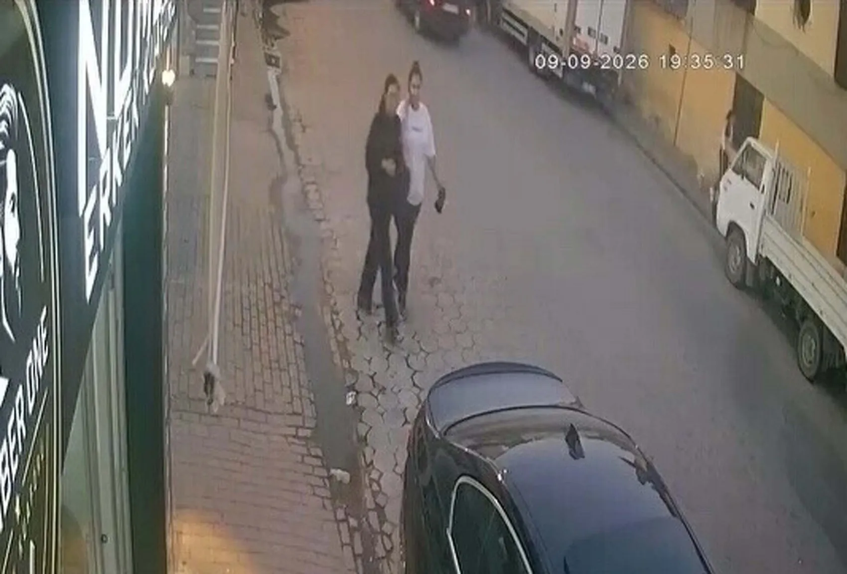 İncirliova'da 130 bin liralık çanta hırsızlığı kamerada: Bir tutuklama