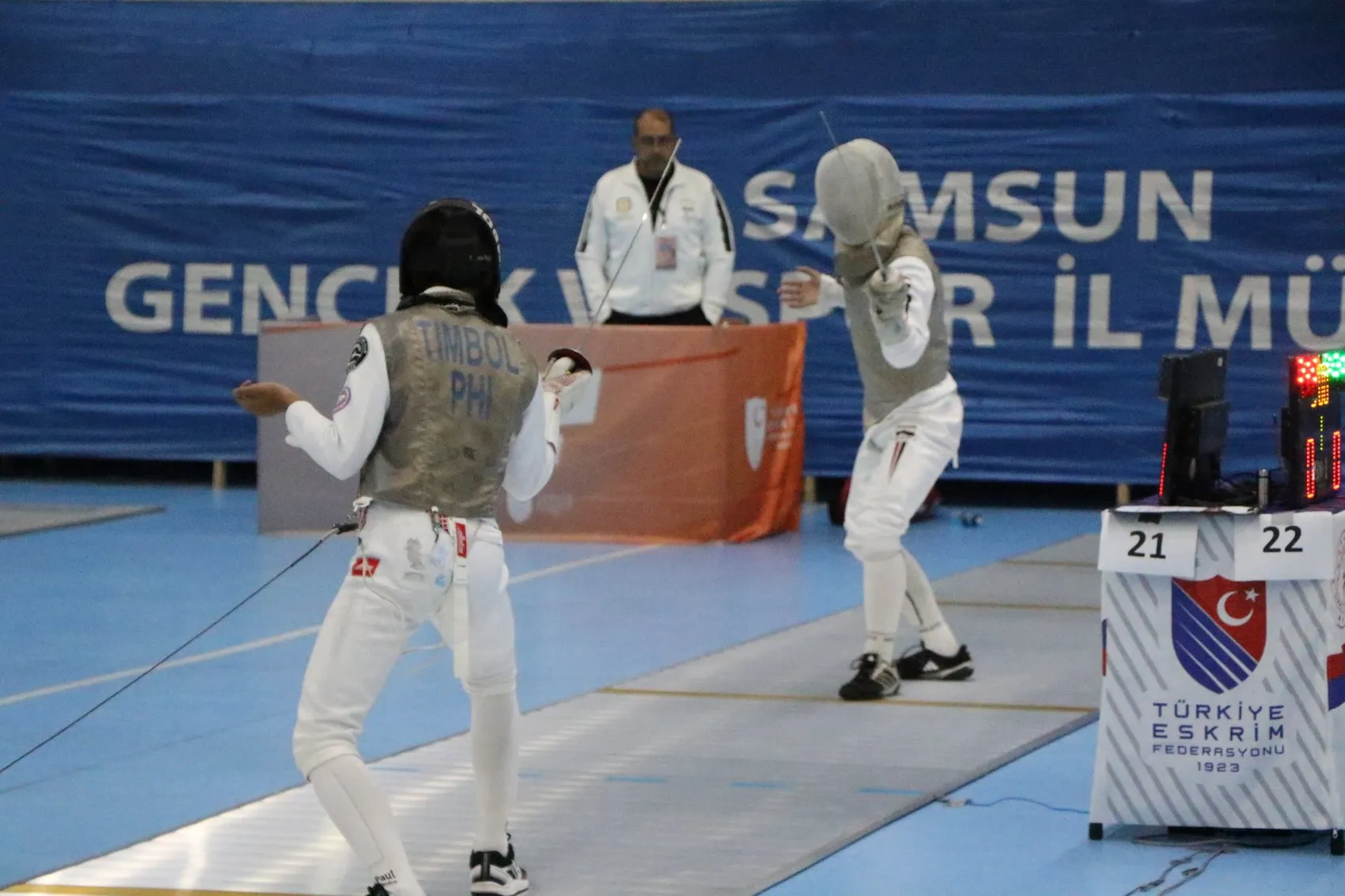 Samsun'un Eskrim Heyecanı: 52 Ülkeden 606 Sporcu Madalya İçin Pistte