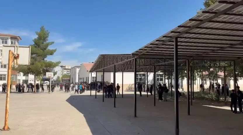 Şanlıurfa merkezli sarsıntı bölgeyi ayağa kaldırdı: Okullarda panik anları