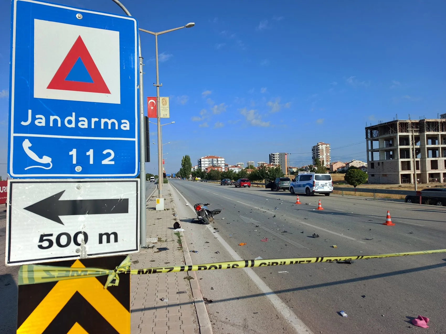 Karaman'da sabah trafiğinde korkunç kaza: Lise öğrencisi yaşam mücadelesi veriyor