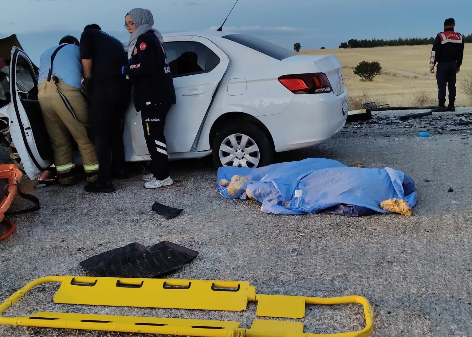 Mutluluk yolculuğu acı bitti: Düğün konvoyunda feci kaza