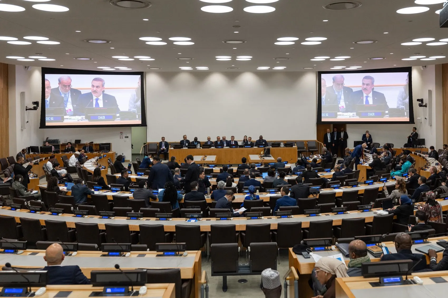 Diplomasinin merkezinde kritik zirve: Hakan Fidan İslam dünyasının sesi oldu
